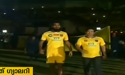 വര്‍ണാഭമായ ഉദ്ഘാടനച്ചടങ്ങുകള്‍ക്ക് സാക്ഷിയായി കലൂര്‍ സ്റ്റേഡിയം