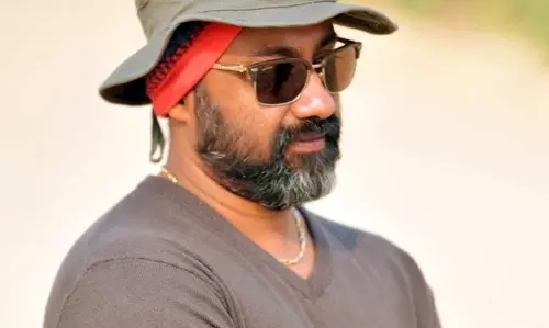 ഒബ്റോണ്‍ മാളിലെ ഷോപ്പില്‍ കട്ടന്‍ചായക്ക് 100 രൂപ; വില കേട്ട് അന്തം വിട്ട് സംവിധായകന്‍