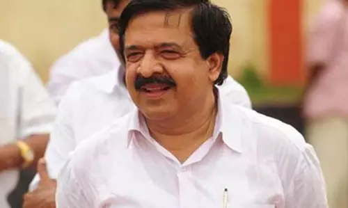 ശശീന്ദ്രനെ വീണ്ടും മന്ത്രിയാക്കിയാല് സര്ക്കാരിനത് തിലകക്കുറിയാകും: പരിഹാസവുമായി ചെന്നിത്തല ശശീന്ദ്രനെ വീണ്ടും മന്ത്രിയാക്കിയാല് സര്ക്കാരിനത് തിലകക്കുറിയാകും: പരിഹാസവുമായി ചെന്നിത്തല