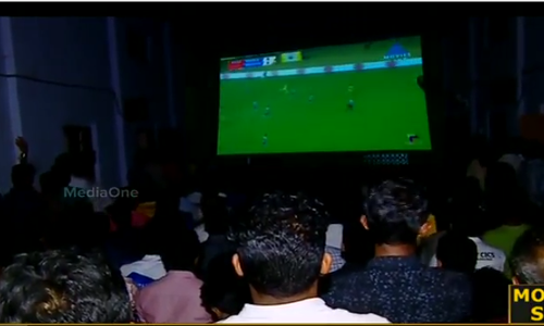 ബ്ലാസ്റ്റേഴ്സിന്റെ കളി കാണുന്നതിനായി ബിഗ് സ്ക്രീനില്‍ സൌകര്യമൊരുക്കി നൈനാംവളപ്പുകാര്‍