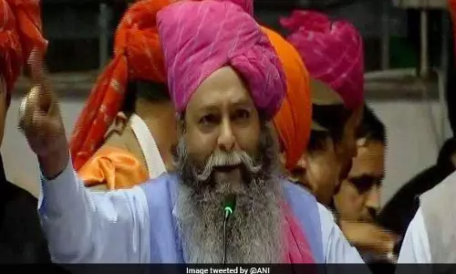 ദീപികയുടെയും ബന്‍സാലിയുടെയും തലയെടുക്കുന്നവര്‍ക്ക് 10 കോടി: ബിജെപി നേതാവ്