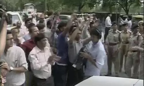 അപകീര്‍ത്തിക്കേസില്‍ കെജ്‍രിവാളിന് ജാമ്യം