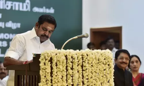 എഐഎഡിഎംകെ പാര്‍ലമെന്ററി ബോര്‍ഡ് പുനസംഘടിപ്പിച്ചു; സ്ഥാനാര്‍ഥി പ്രഖ്യാപനം 29ന്