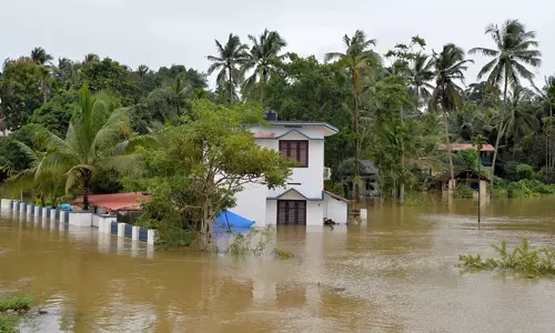 വെള്ളം ഇറങ്ങിയ വീട്ടിലേക്ക് കയറുന്നവര്‍ ശ്രദ്ധിക്കുക.. 