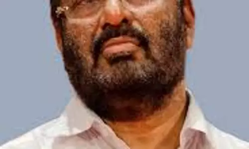 ഡൊമിനിക് പ്രസന്റേഷന്‍ എതിരായ നടപടികള്‍ക്ക് സ്റ്റേ