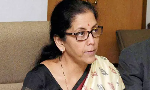 കുടുങ്ങിപ്പോയ അവസാന മത്സ്യത്തൊഴിലാളിയേയും കണ്ടെത്തുന്നത് വരെ രക്ഷാപ്രവർത്തനം തുടരുമെന്ന് പ്രതിരോധ മന്ത്രി