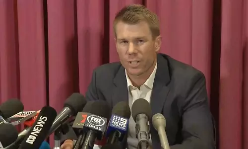 തന്റെ അന്താരാഷ്ട്ര കരിയര് അവസാനിച്ചെന്ന് സൂചന നല്കി വാര്ണറുടെ ക്ഷമാപണം തന്റെ അന്താരാഷ്ട്ര കരിയര് അവസാനിച്ചെന്ന് സൂചന നല്കി വാര്ണറുടെ ക്ഷമാപണം