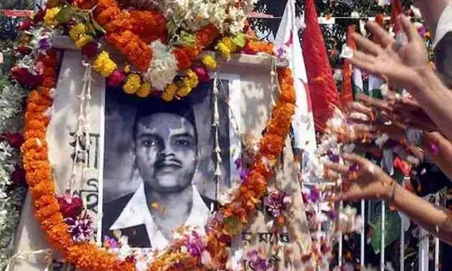 രാജ് ഗുരു ആര്‍എസ്എസ്, സംഘ് പരിവാറിന്റെ ചരിത്ര രചന തുടരുന്നു