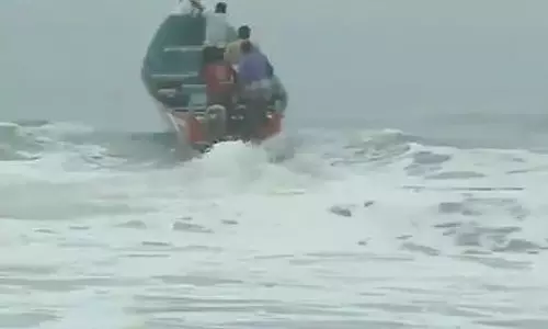 നിരന്തരം കടൽക്ഷോഭം: സമഗ്ര പാക്കേജിനായി ചെല്ലാനത്ത് നിരാഹാര സമരം