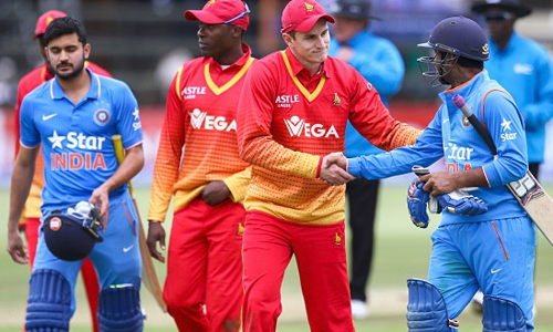 ആത്മഹത്യയെ കുറിച്ച് ചിന്തിച്ചതായി സിംബാബ്‍വേ പരിശീലകന്‍