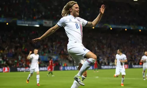 ഐസ്‍ലന്‍ഡ് അത്ര തണുപ്പന്‍മാരല്ല