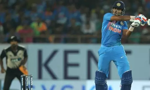 ആദ്യ ഏകദിനം ജയിച്ച് ശ്രീലങ്ക 