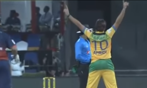 അഫ്രീദിക്ക് ഹാട്രിക്: സെവാഗ് ആദ്യ പന്തില്‍ പുറത്ത്