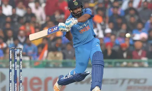 നാല് പന്തില് നാല് സിക്സര് - രോഹിത് ഷോ കാണാം നാല് പന്തില് നാല് സിക്സര് - രോഹിത് ഷോ കാണാം