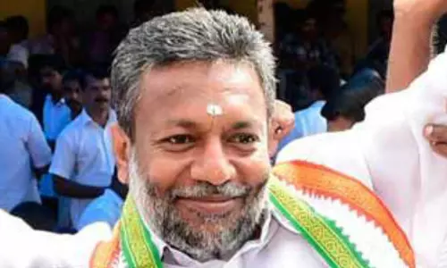 അഴീക്കോട്, കണ്ണൂര് മണ്ഡലങ്ങളില് മത്സരിക്കാനൊരുങ്ങി കോണ്ഗ്രസ് വിമതര് അഴീക്കോട്, കണ്ണൂര് മണ്ഡലങ്ങളില് മത്സരിക്കാനൊരുങ്ങി കോണ്ഗ്രസ് വിമതര്