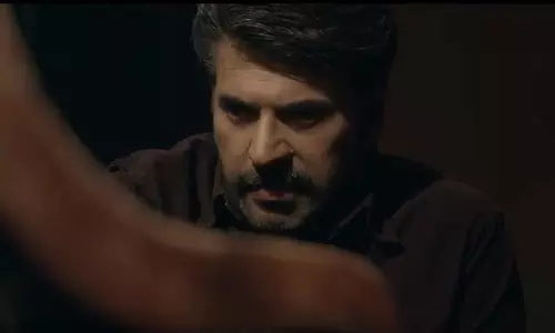 ഇതാണ് ഡെറിക് അബ്രഹാം; രണ്ടാമത്തെ ടീസര് പുറത്ത് ഇതാണ് ഡെറിക് അബ്രഹാം; രണ്ടാമത്തെ ടീസര് പുറത്ത്