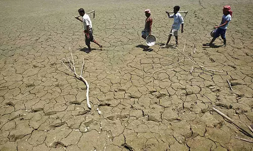 രാജ്യം കൊടുംവരള്ച്ചയിലേക്ക് രാജ്യം കൊടുംവരള്ച്ചയിലേക്ക്