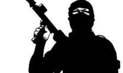 ജമ്മുവിലെ പുല്‍വാമയില്‍ ഭീകരാക്രമണം; ഒരു ജവാന്‍ കൊല്ലപ്പെട്ടു