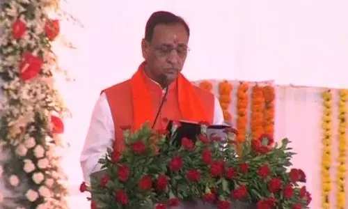 ഗുജറാത്തില് വിജയ് രൂപാണി സര്ക്കാര് അധികാരമേറ്റു ഗുജറാത്തില് വിജയ് രൂപാണി സര്ക്കാര് അധികാരമേറ്റു