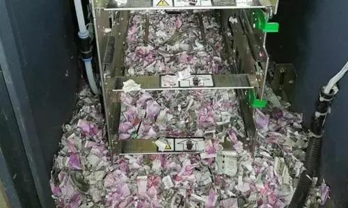 എലിയുടെ മിന്നലാക്രമണം: എടിഎമ്മിനുള്ളില്‍ നശിപ്പിച്ചത് 12 ലക്ഷത്തിലധികം രൂപ