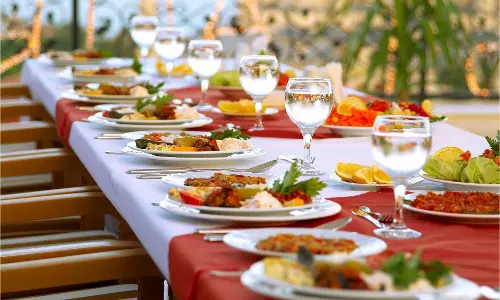 മതസൌഹാര്ദ്ദത്തിന്റെ മധുരവുമായി ഷാര്ജയില് ഒരു നോമ്പുതുറ മതസൌഹാര്ദ്ദത്തിന്റെ മധുരവുമായി ഷാര്ജയില് ഒരു നോമ്പുതുറ