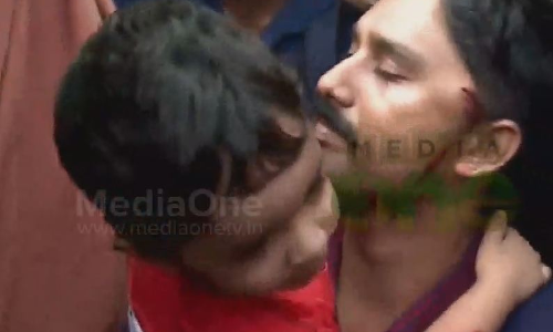 പരവൂരില്‍ സ്‌ഫോടകവസ്തു ശേഖരം പിടികൂടി