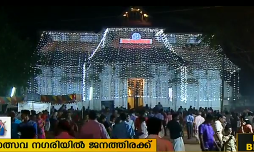 തൃശൂരില്‍ മറ്റൊരു പൂരം; കലോത്സവ  നഗരിയില്‍ വന്‍ ജനത്തിരക്ക്