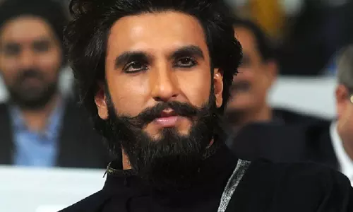 മികച്ച നടനുള്ള ദാദാസാഹെബ് ഫാല്ക്കെ എക്സലന്സ് പുരസ്കാരം റണ്വീര് സിംഗിന് മികച്ച നടനുള്ള ദാദാസാഹെബ് ഫാല്ക്കെ എക്സലന്സ് പുരസ്കാരം റണ്വീര് സിംഗിന്