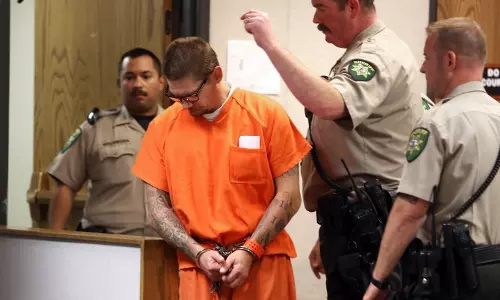 വനത്തിന് തീയിട്ട് സെല്‍ഫിയെടുത്ത യുവാവിന് 20 വര്‍ഷം തടവ്