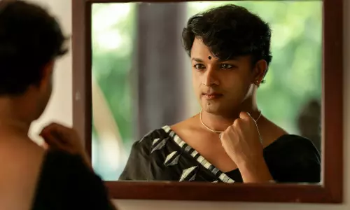 ട്രാന്‍സ്ജെന്‍ഡേഴ്സിനൊപ്പം കൊച്ചി മെട്രോയില്‍ ജയസൂര്യ