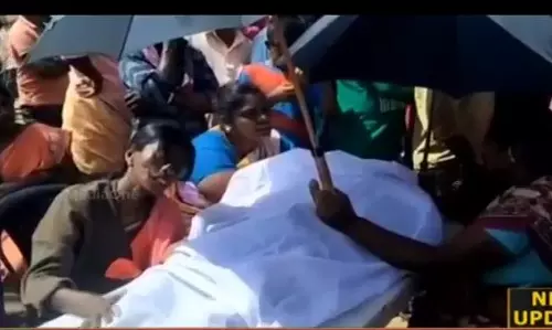 വന്യജീവികളുടെ ആക്രമണം: ഇടുക്കിയില് രണ്ട് തോട്ടംതൊഴിലാളികള് കൊല്ലപ്പെട്ടു വന്യജീവികളുടെ ആക്രമണം: ഇടുക്കിയില് രണ്ട് തോട്ടംതൊഴിലാളികള് കൊല്ലപ്പെട്ടു