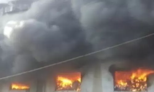 ഭിവന്‍ഡിയില്‍ വന്‍ തീപിടിത്തം