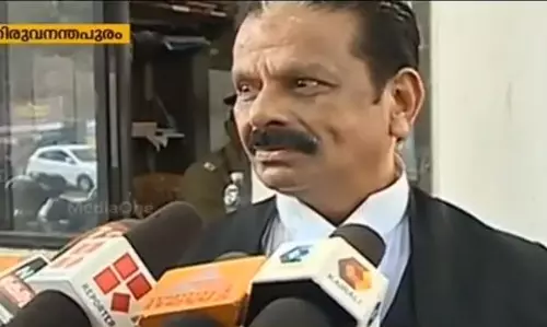 ബാര്‍ കോഴക്കേസിലെ സ്‌പെഷ്യല്‍ പബ്ലിക് പ്രോസിക്യൂട്ടര്‍ കെപി സതീശനെ മാറ്റി