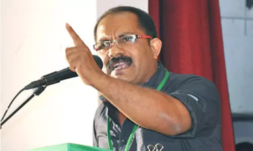 ആവിഷ്കാരത്തിന്റെ രീതി 51 വെട്ടാണ്; ബല്‍റാമിന് കെ എം ഷാജിയുടെ പിന്തുണ