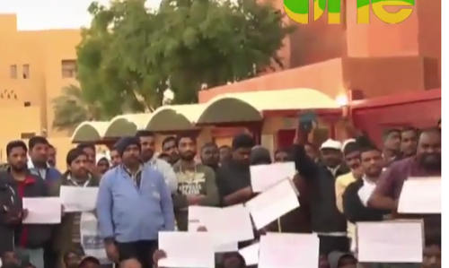 വികെ സിംഗിനോട് ദുരിതക്കഥകള്‍ പങ്കുവച്ച് ഖറാഫി നാഷണൽ കമ്പനിയിലെ തൊഴിലാളികള്‍