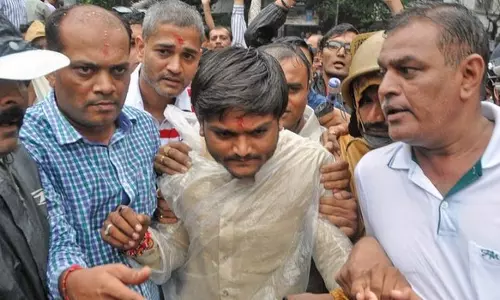 സിനിമയില്‍ പട്ടേല്‍ വേണ്ട; ഗുജറാത്ത് ചിത്രത്തിന് 100 കട്ട് വിധിച്ച് സെന്‍സര്‍ ബോര്‍ഡ്