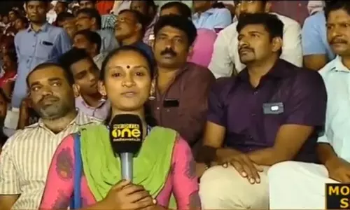 ഗാലറിയിലിരുന്ന് കളി കണ്ട് ടോം ജോസഫിന്റെ പ്രതിഷേധം ഗാലറിയിലിരുന്ന് കളി കണ്ട് ടോം ജോസഫിന്റെ പ്രതിഷേധം