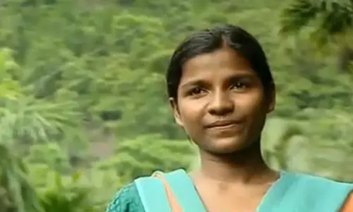 ആദിവാസി വിദ്യാര്‍ഥിനിയുടെ പഠനത്തിന് സഹായവുമായി ഫേസ്ബുക്ക് കൂട്ടായ്മ