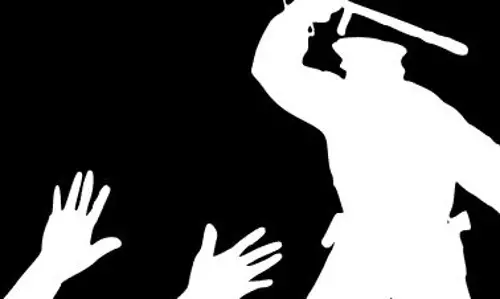 വാട്‍സ്ആപ്പില്‍ മെസേജ് അയച്ചാല്‍ പൊലീസ് പരാതിക്കാരുടെ വീട്ടിലെത്തും