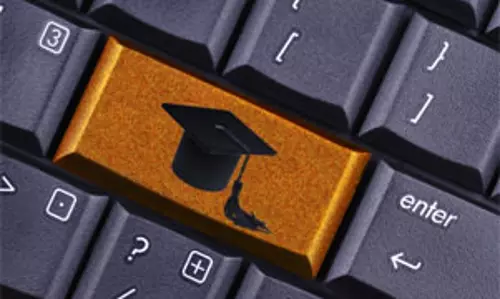 യുഎഇയില്‍ ഓണ്‍ലൈന്‍ ബിരുദങ്ങള്‍ക്ക് അംഗീകാരം