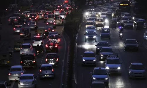 കര്ണാടക മോട്ടോര് വാഹന നിയമ ഭേദഗതി ഹൈക്കോടതി റദ്ദാക്കി കര്ണാടക മോട്ടോര് വാഹന നിയമ ഭേദഗതി ഹൈക്കോടതി റദ്ദാക്കി