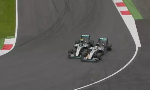 ആസ്ട്രേലിയന്‍ ഗ്രാന്‍പ്രീയില്‍ ഹാമില്‍ട്ടണ്‍ വേഗരാജാവ്