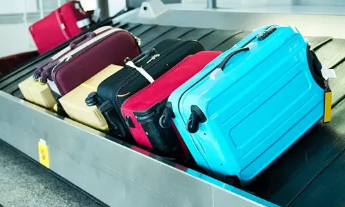 ഒരാഴ്‍യായിട്ടും ലഗേജുകള്‍ ലഭിക്കാതെ പെരുന്നാള്‍ ആഘോഷിക്കാന്‍ നാട്ടിലെത്തിയ പ്രവാസികള്‍