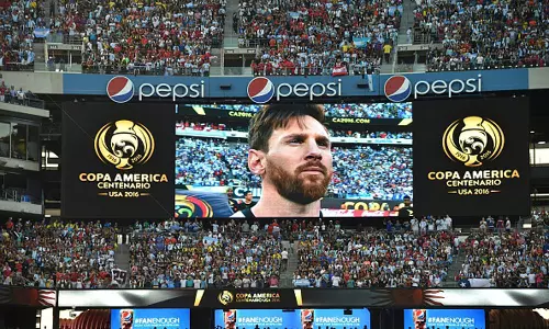 മെസിയില്ലാതെ എന്ത് ഫുട്ബോളെന്ന് നെയ്‍മര്‍