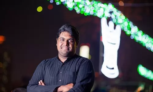 യുവ ഗായകന് ഹിഷാം അബ്ദുള് വാഹാബ് തന്റെ പുതിയ ഗാനത്തെക്കുറിച്ച് സംസാരിക്കുന്നു യുവ ഗായകന് ഹിഷാം അബ്ദുള് വാഹാബ് തന്റെ പുതിയ ഗാനത്തെക്കുറിച്ച് സംസാരിക്കുന്നു