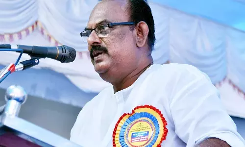 രാഖുല്‍ താനുമായി ബന്ധപ്പെട്ടത് ഒരു തവണ; മകനെതിരായ കേസ് നിയമപരമായി നേരിടുമെന്ന് വിജയന്‍പിള്ള എംഎല്‍എ