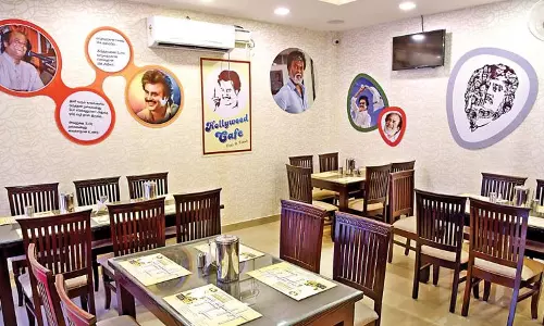 കബാലി ഡാ... സ്റ്റൈല്‍ മന്നനായി കോയമ്പത്തൂരില്‍ ഒരു റസ്റ്റോറന്റ്