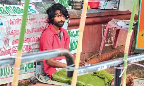 ശ്രീജിത്തിന്‍റെ സമരം: ഫെയ്സ് ബുക്ക് കൂട്ടായ്മയിലെ ഒരു വിഭാഗം പിന്‍മാറി