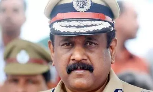 പൊലീസ് മേധാവി സ്ഥാനത്ത് നിന്ന് മാറ്റിയതിനെതിരെ ടിപി സെന്കുമാര് നല്കിയ ഹരജി സിഎടി തള്ളി പൊലീസ് മേധാവി സ്ഥാനത്ത് നിന്ന് മാറ്റിയതിനെതിരെ ടിപി സെന്കുമാര് നല്കിയ ഹരജി സിഎടി തള്ളി