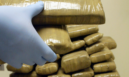 മയക്കുമരുന്ന് കടത്ത് കേസുകളില്‍ പിടിക്കപ്പെടുന്നത് കടത്തുകാര്‍‍ മാത്രം